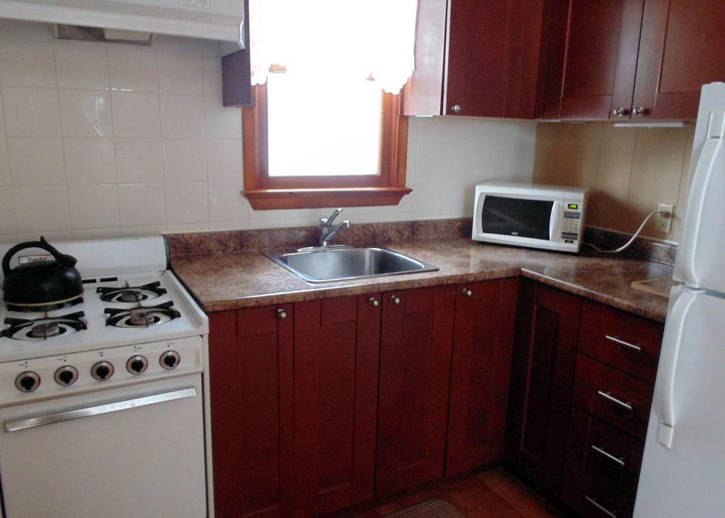 Готель Sunbeam Bungalows Callander Номер фото