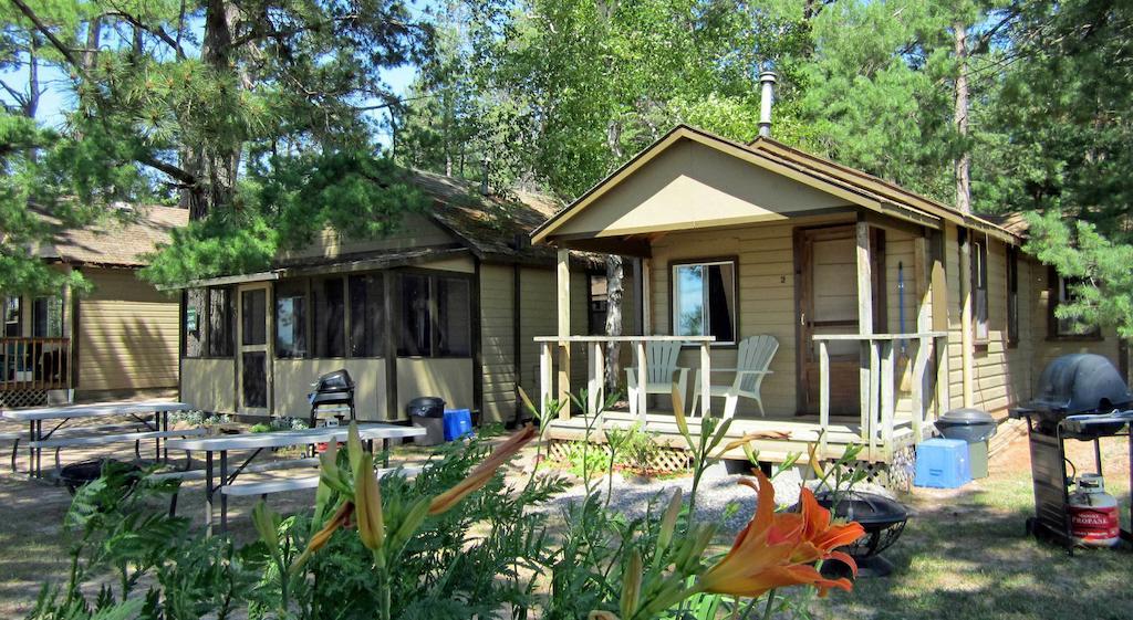 Готель Sunbeam Bungalows Callander Номер фото