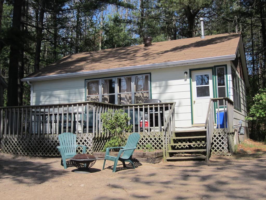Готель Sunbeam Bungalows Callander Номер фото