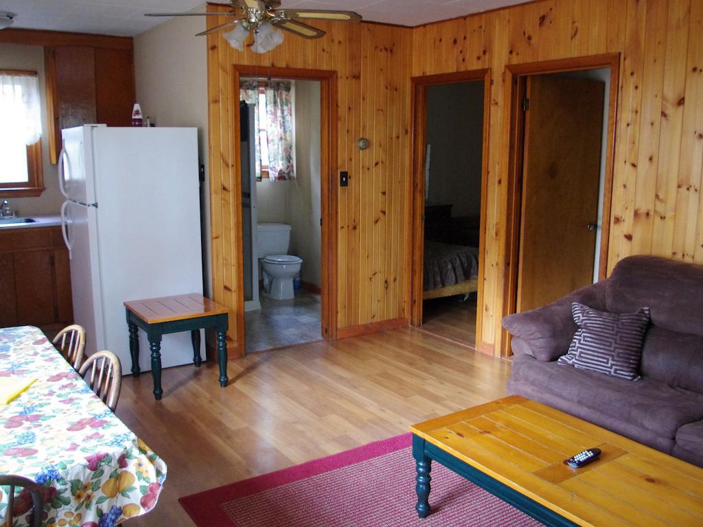 Готель Sunbeam Bungalows Callander Екстер'єр фото
